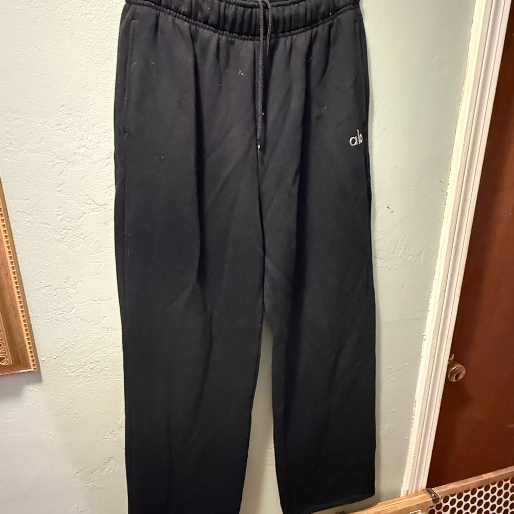 ALO Yoga Women’s Black Drawstring Sweatpants